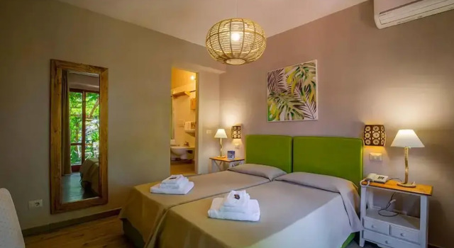Семейный номер Standard с 2 комнатами Hotel Cernia Isola Botanica