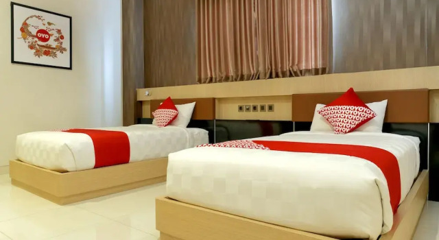Двухместный номер Deluxe Sans Vibes Hotel Grand Omah Sastro Gejayan