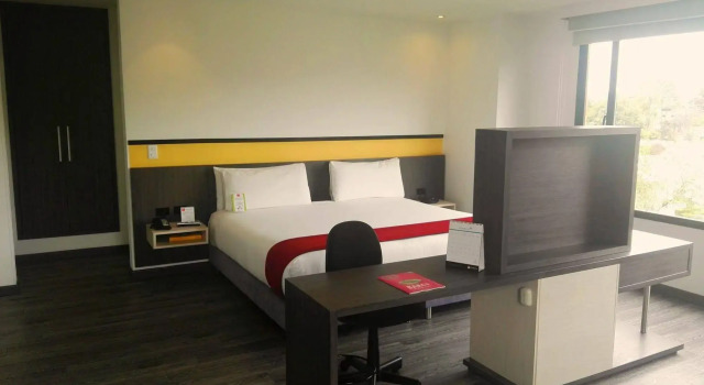 Hotel Calleja Suites