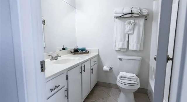 Апартаменты 243-Fully Furnished 1BR Suite-Pet Friendly! by RedAwning