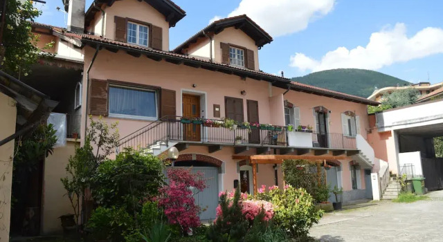 Appartamenti Mara, Book Hotel Hoteller i Domodossola med parkering, Parkering