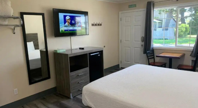 Номер Standard Coastal Inn and Suites