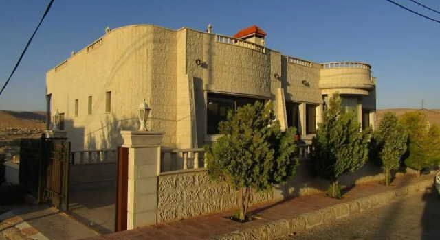 Petra Villa