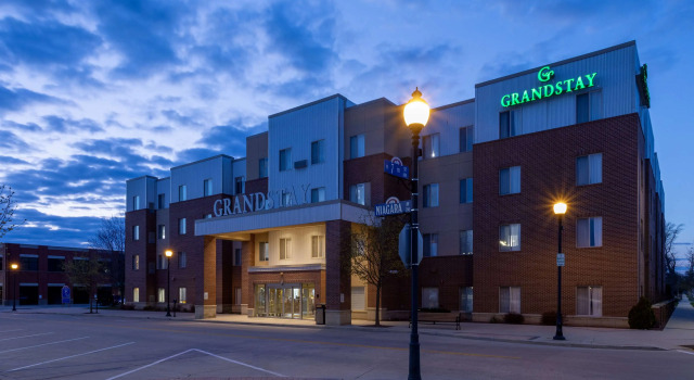 Grandstay Residential Suites Hotel - Sheboygan