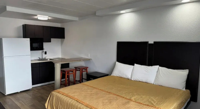 Студия Belmont Inn & Suites Virginia Beach