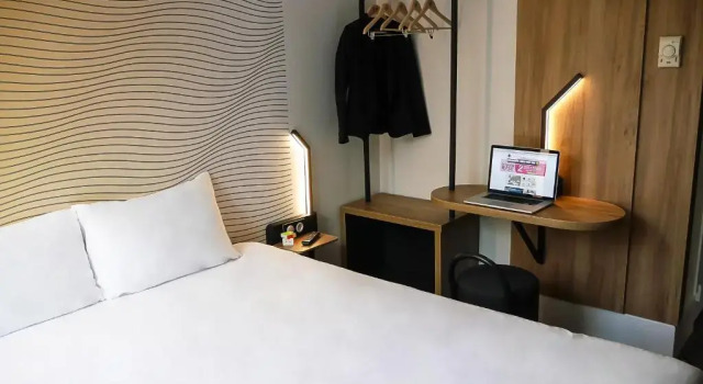 Двухместный номер для людей с ограниченными возможностями B&B HOTEL NANTERRE Rueil-Malmaison