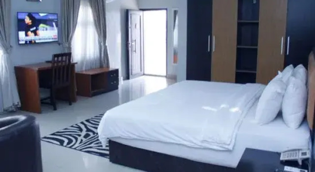 Люкс Royal Watbridge Hotel and Suites