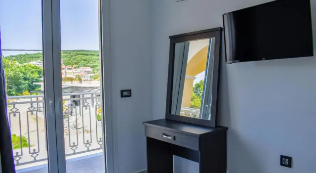 Katsaros Luxury Apts 5min walk to beach