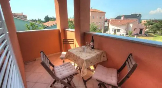 Cozy two bedroom apartment in Stinjan
