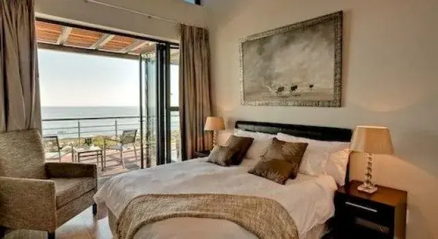 Sea and Rock Villa