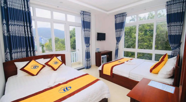 Четырёхместный номер Standard с балконом Thanh Binh Hotel Con Dao