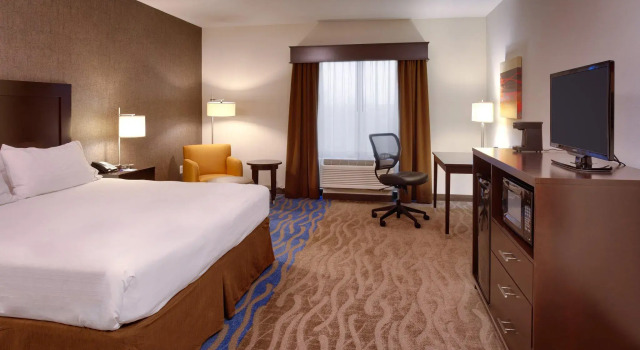 Двухместный номер Standard Holiday Inn Express & Suites Overland Park by IHG