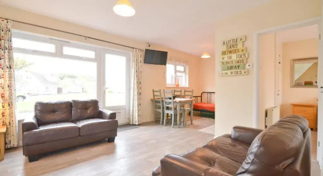 24 Tollgate Cottages