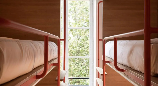 Кровать в общем номере (женский номер) CENTRAL Hostel Bordeaux Centre