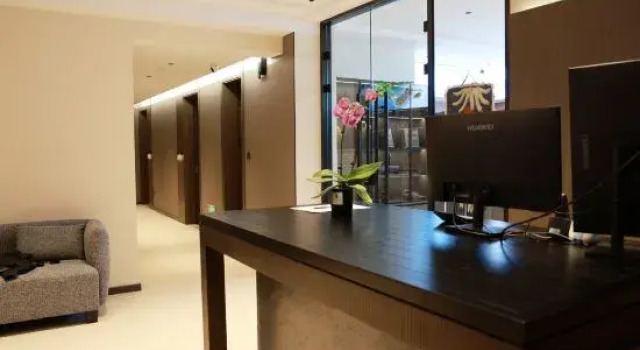 Lefan Hotel (Heihe Century Plaza), Varaa Hotelli Heihe Heilongjiang