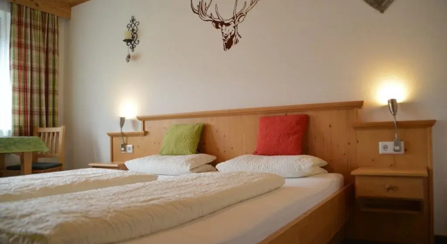 Haus Lorenz, Забронировать Отель Отели Тироля 3 звезды, 3*
