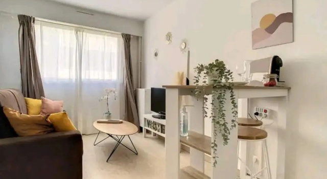 Couple Stay by the French Riviera