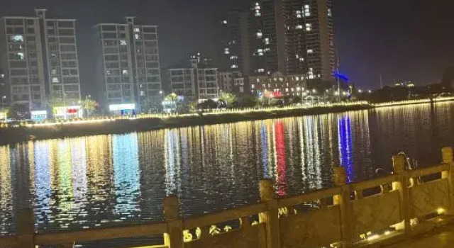 Lakeside Residence | Lakeside Scenery Elegant and Comfortable Leisure Homestay (Dongjiang)