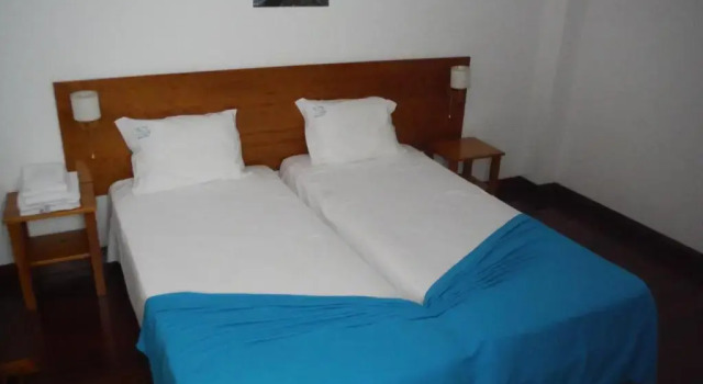 Коттедж с 3 комнатами Quinta Da Ribeira Da Urze