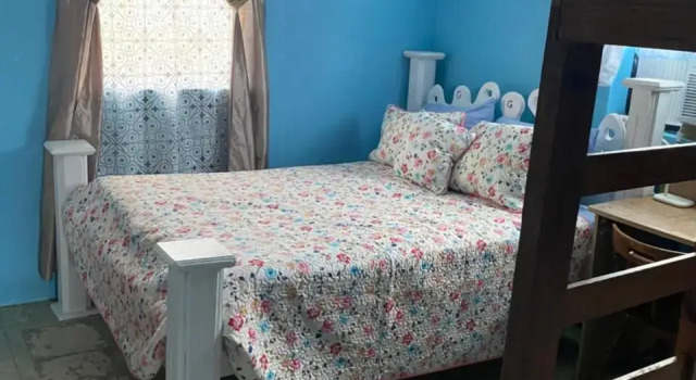 Anne's Homestay, Rezerwuj Hotel Hotele w Vieux Fort z parkingiem, Parking