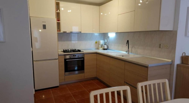 House Linda2, Забронировать Отель Отели Лумбарды с парковкой, рядом с Пляж Билин Жал, Парковка