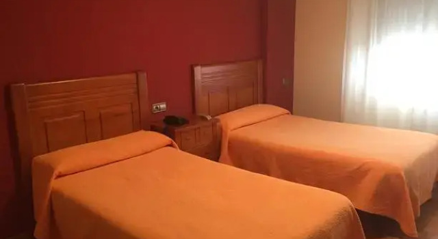 El Ancla Ponferrada, Забронировать Отель Понферрада El Bierzo