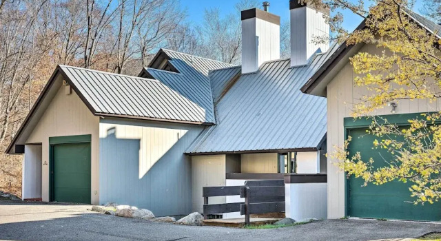 Апартаменты Lincoln Retreat w/ Village of Loon Amenity Access