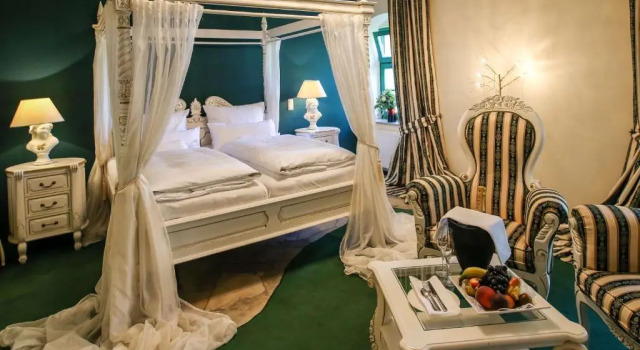Полулюкс Backstage Hotel