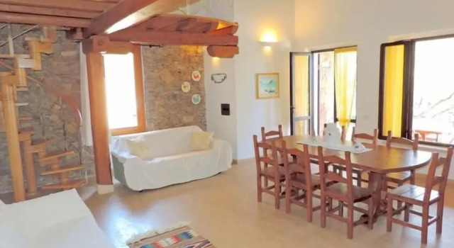 Вилла с 3 комнатами с балконом Villa Ludduì L