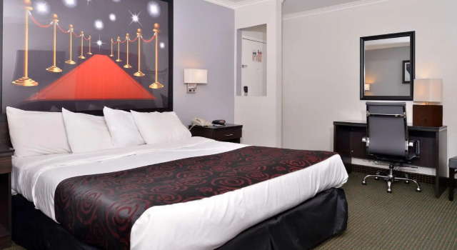 Номер Standard The Emerald Inn On Sunset