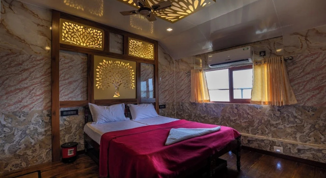 Двухместный коттедж Deluxe Coco HouseBoat