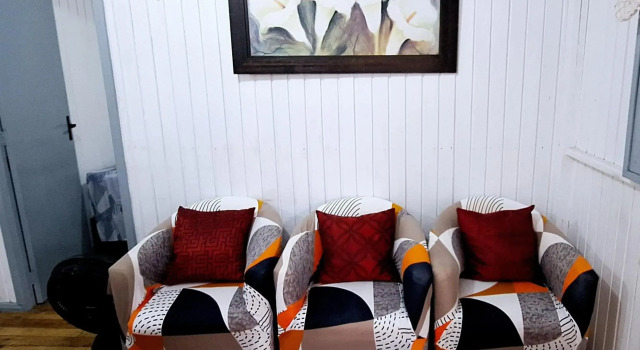 CASA completa em TORRES-RS - Na mais bela praia Gaúcha - Cozinha - Banheiro - Ar condicionado - Smart TV 32 Android Apps Youtube - Netflix - Prime Vídeo e Wi-Fi - Estacionamento - Acomoda até 10 pessoas - Anfitriã Superhost no BnB, Забронировать Отель «постель и завтрак» Торрис Риу-Гранди-ду-Сул, рядом с Lutheranian University of Brazil