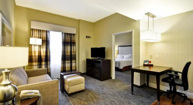 Четырёхместный номер Standard Homewood Suites by Hilton Augusta