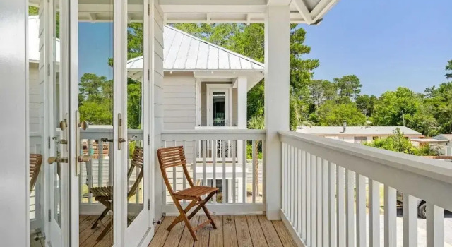 Коттедж 30A Coastal Escape 3 Blocks to Beach, Bikes Included Inlet Casita