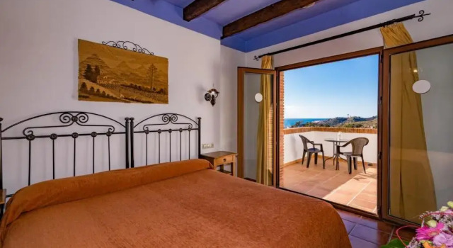 Двухместный номер Standard с балконом и с видом на море Hotel Rural Almazara