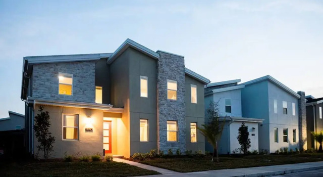 Luxury AND FUN Near Disney Parks 9BR, Varaa Hotelli Hotellit Kissimmee pysäköinnillä, Pysäköinti