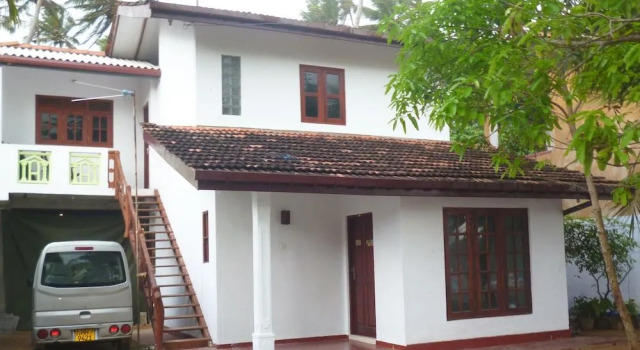 SeaView Paradise Inn