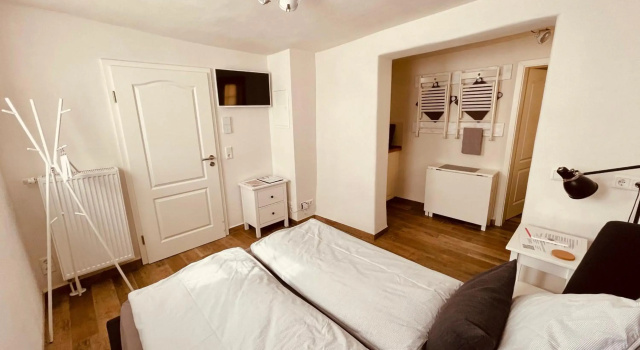 Ferienwohnungen Mey Haus zum Rosenstock, Забронировать Отель Отели Эрфурта с парковкой, рядом с Августинский монастырь, Парковка