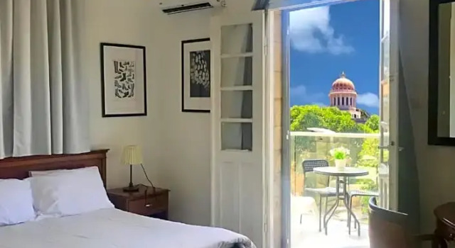 Habitación Superior con balcón y con vista a la ciudad Eden Hotel