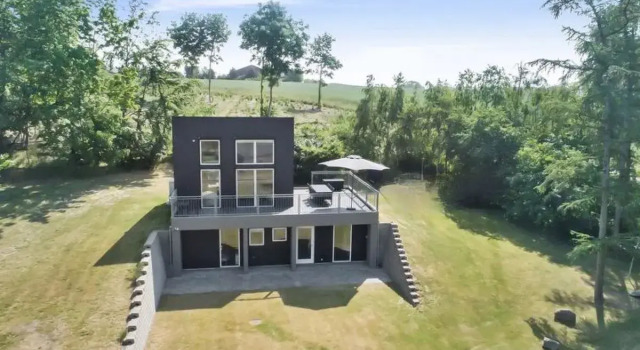 "Harka" - 25km from the sea in Sealand, Book Hotel Hoteller i Roskilde med parkering, Parkering