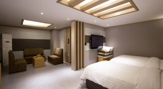 Hotel Bom
