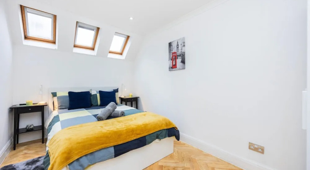2 Bedroom Charming Family Apartment, Varaa Huoneisto Asunnot kohteessa Merseyside, Huoneisto