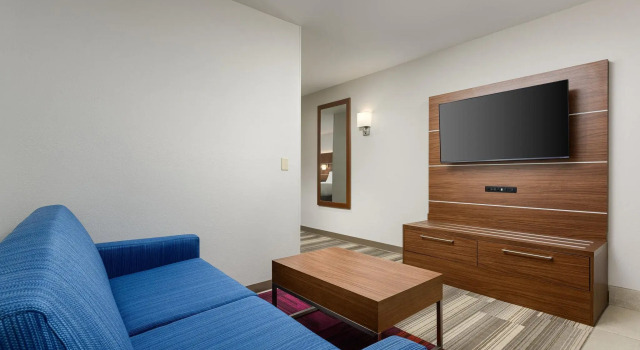 Люкс Holiday Inn Express - Tullahoma by IHG