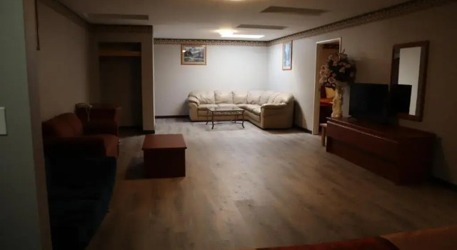 Люкс с 3 комнатами Express Inn & Suites Eugene