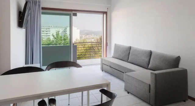 Апартаменты B&B HOTEL e Apartamentos Felgueiras