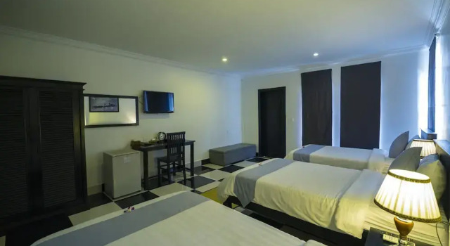 Трёхместный номер Deluxe с видом на бассейн Rithy Rine Angkor Residence