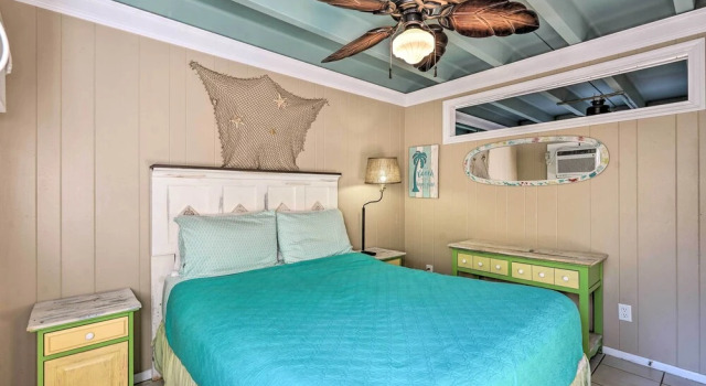 Steps to Public Beach: Panama City Condo w/ Pool, Book Lejlighed Hoteller i Lower Grand Lagoon med parkering, Parkering