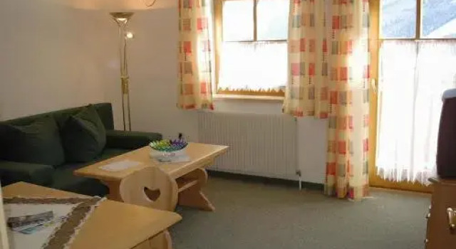Appartement La Piazza, Rezerwuj Apartament Hotele w Salzburg z parkingiem, Parking