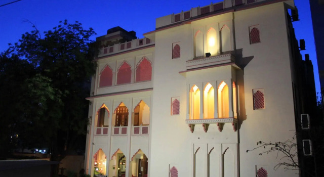 Hotel H R Palace