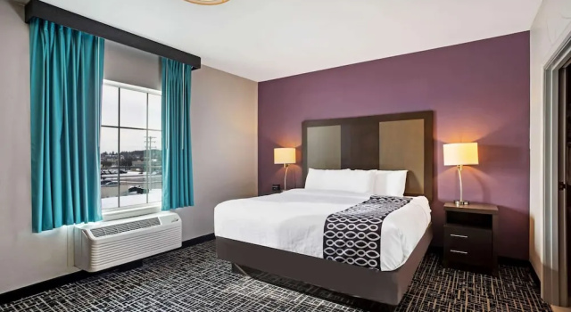 Люкс Deluxe c 1 комнатой La Quinta by Wyndham York